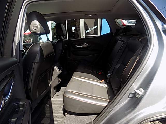  2020 GMC Terrain Image: 8