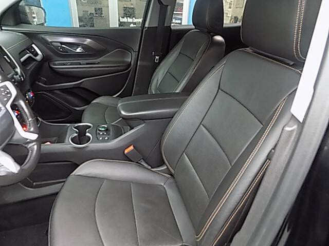  2021 GMC Terrain Image: 8