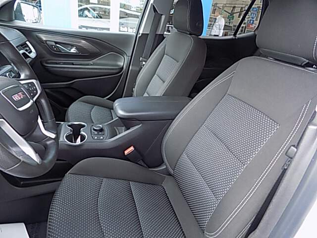  2023 GMC Terrain Image: 9