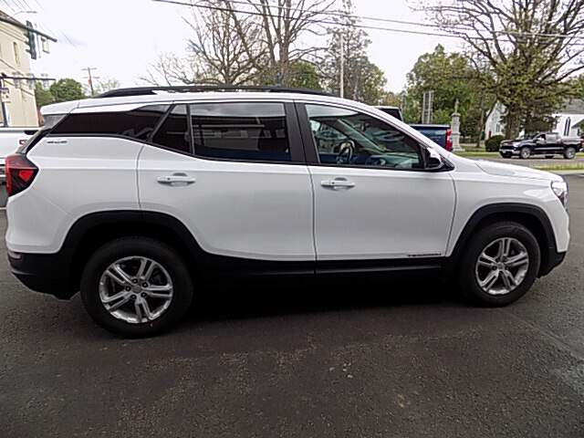  2023 GMC Terrain Image: 5