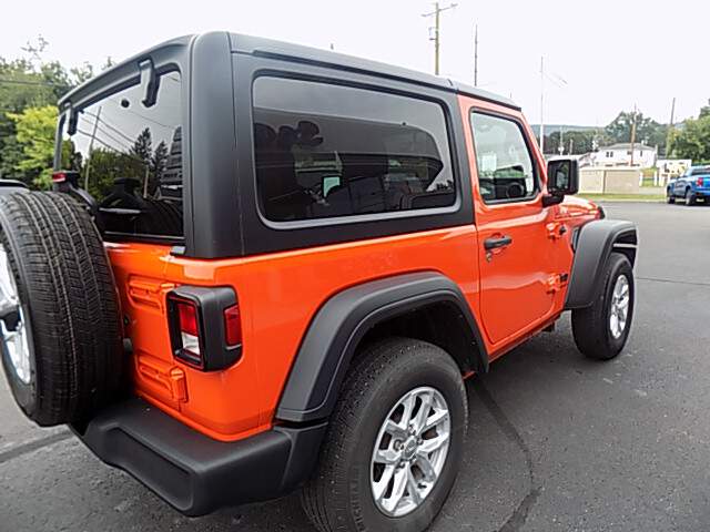  2023 Jeep Wrangler Image: 3