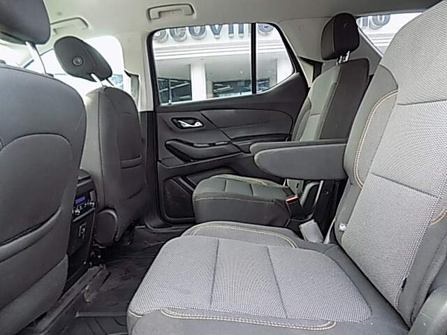  2021 Chevrolet Traverse Image: 5