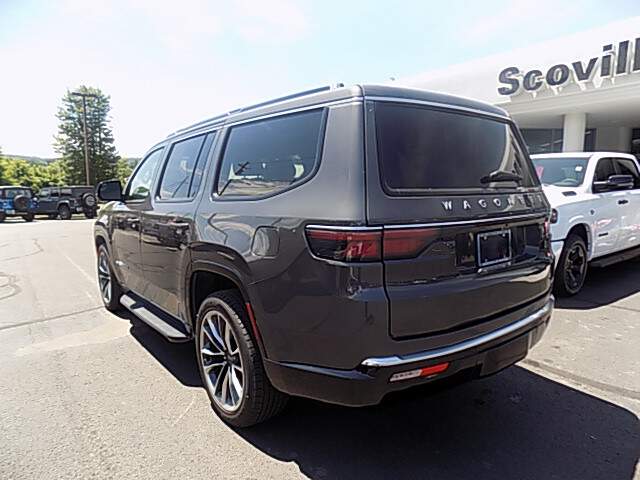  2024 Jeep Wagoneer Image: 5