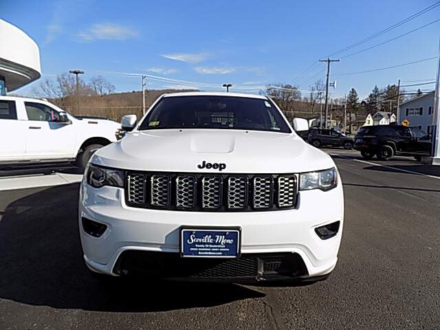  2019 Jeep Grand Cherokee Image:…