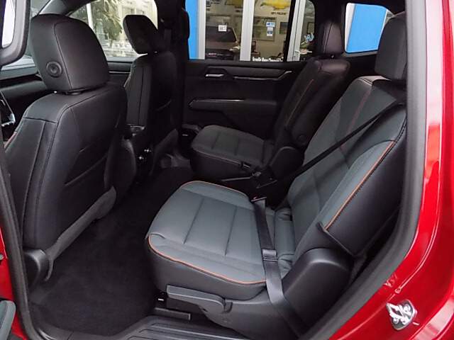  2026 GMC Acadia Image: 9