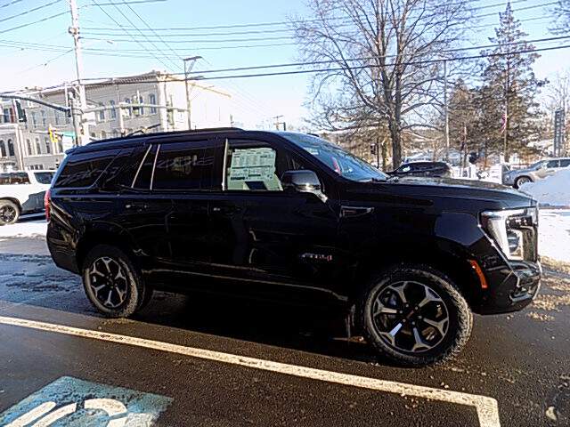  2026 GMC Yukon Image: 3