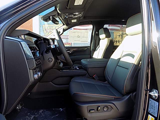  2026 GMC Yukon Image: 8