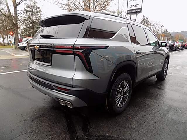  2026 Chevrolet Traverse Image: 4