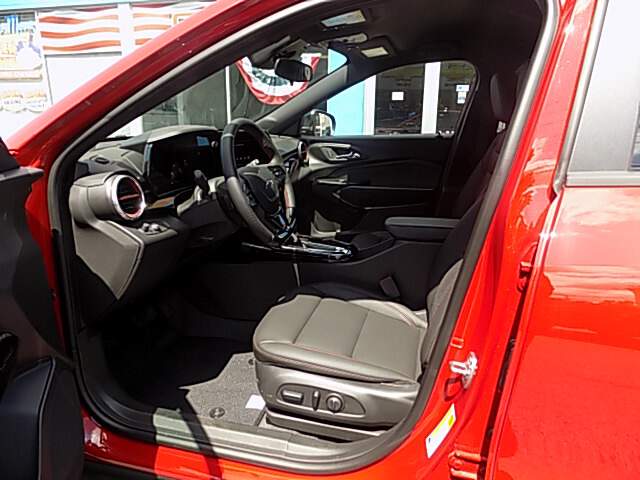  2026 Chevrolet Trax Image: 10
