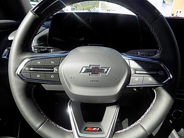  2026 Chevrolet Traverse Image: 13