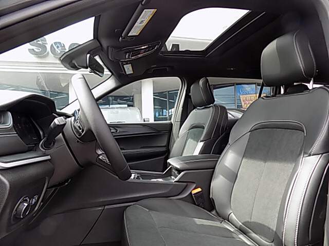  2025 Jeep Grand Cherokee L…