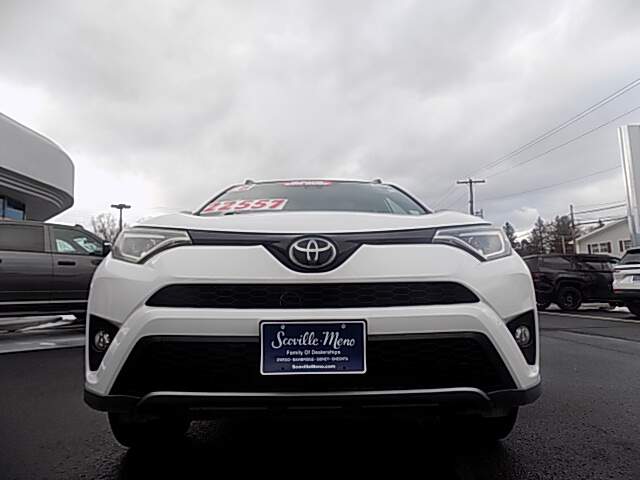  2018 Toyota RAV4 Image: 1
