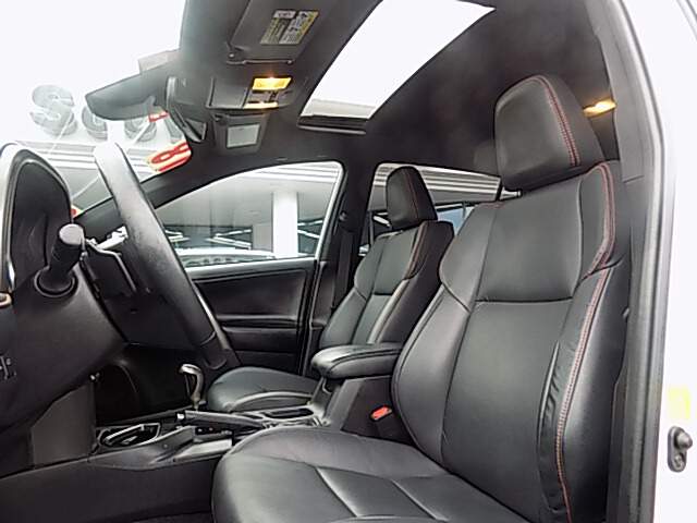  2018 Toyota RAV4 Image: 6