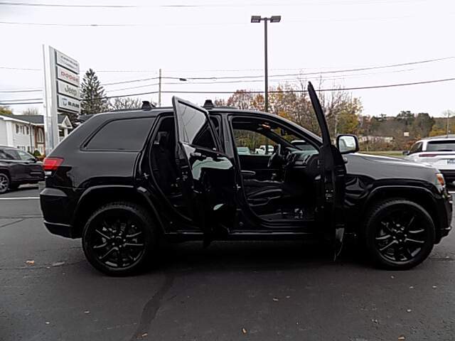  2020 Jeep Grand Cherokee Image:…