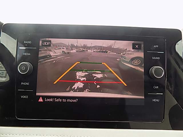  2025 Volkswagen Taos Image: 11