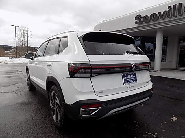  2025 Volkswagen Taos Image: 5