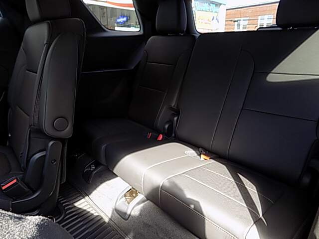  2023 Chevrolet Traverse Image: 8