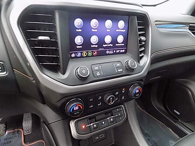  2023 GMC Acadia Image: 10