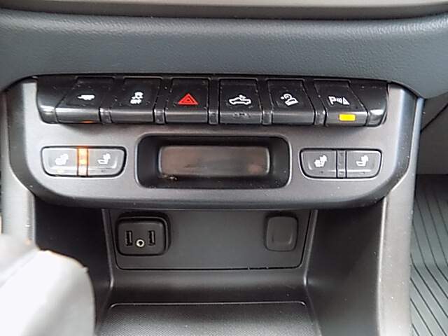  2021 Chevrolet Colorado Image: 12