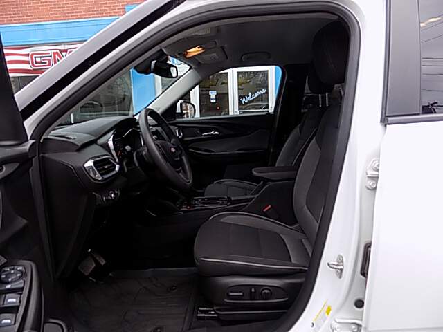  2023 Chevrolet Trailblazer Image: 8