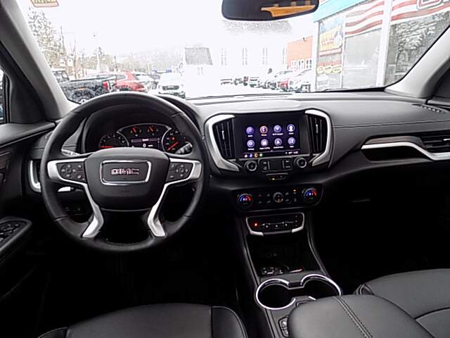  2024 GMC Terrain Image: 8