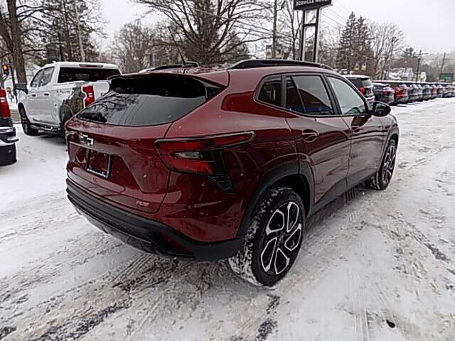  2024 Chevrolet Trax Image: 4