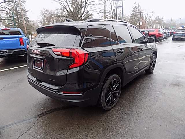  2021 GMC Terrain Image: 4