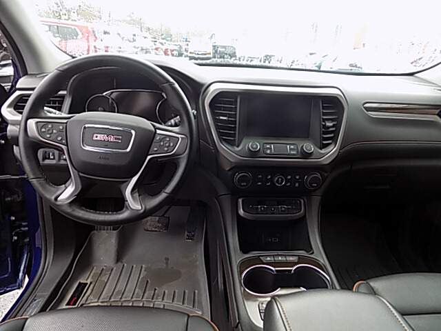  2023 GMC Acadia Image: 10