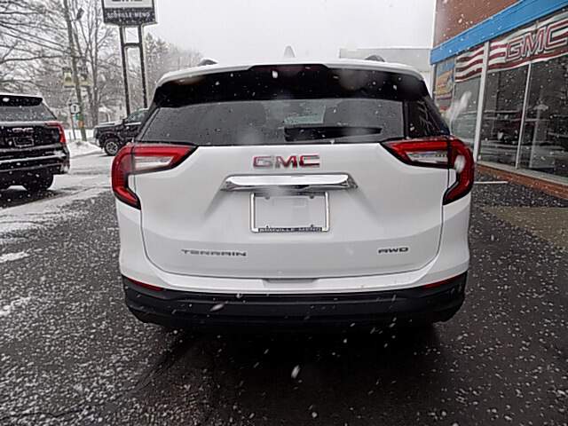  2023 GMC Terrain Image: 3
