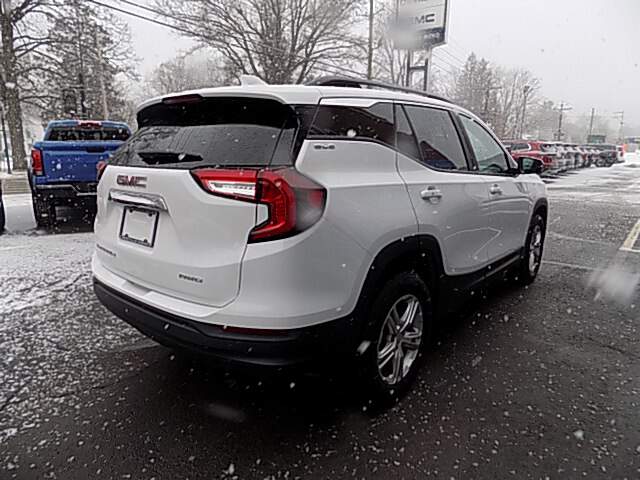  2023 GMC Terrain Image: 4