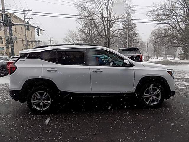  2023 GMC Terrain Image: 5