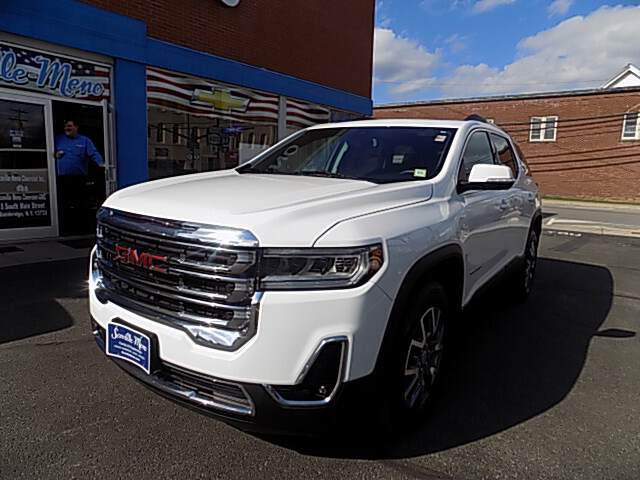  2023 GMC Acadia Image: 0