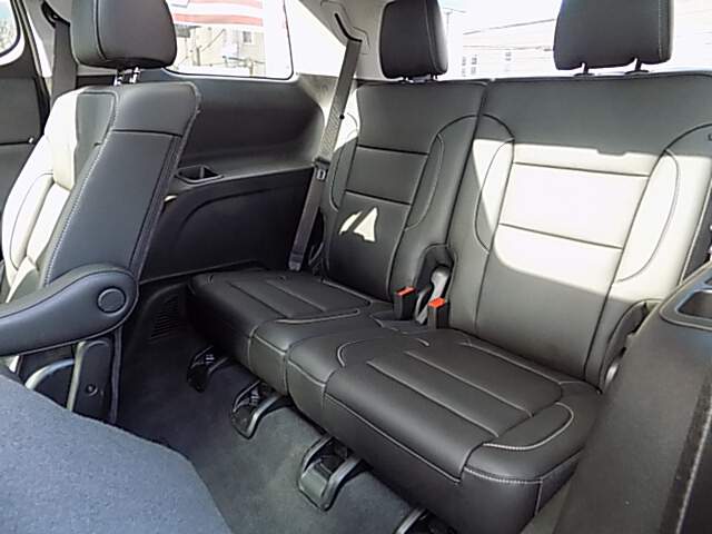  2023 GMC Acadia Image: 8