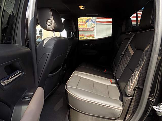  2023 GMC Canyon Image: 9