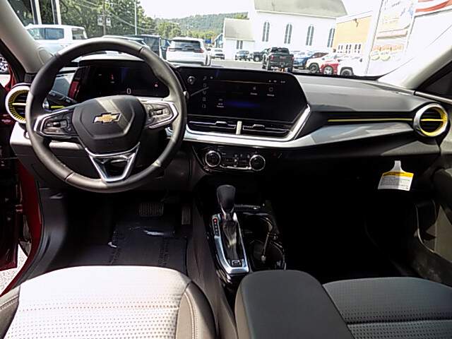  2024 Chevrolet Trax Image: 10