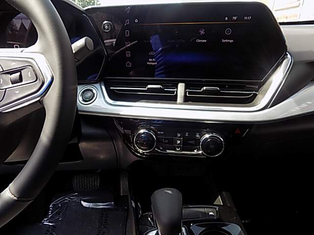  2024 Chevrolet Trax Image: 11