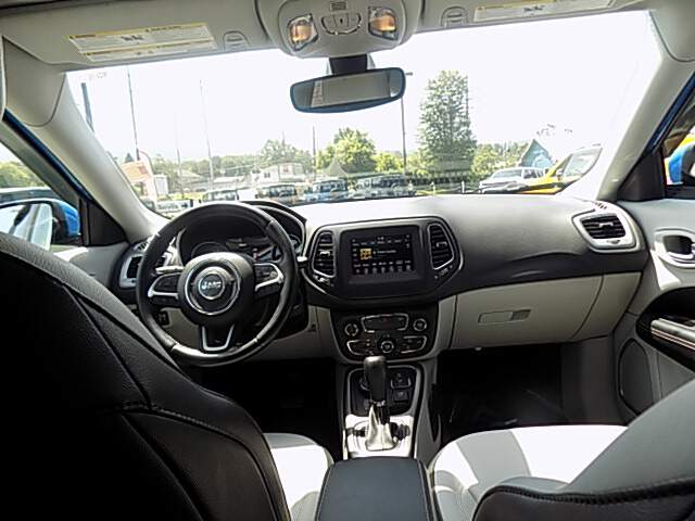  2021 Jeep Compass Image: 9