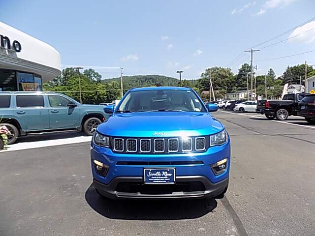  2021 Jeep Compass Image: 1