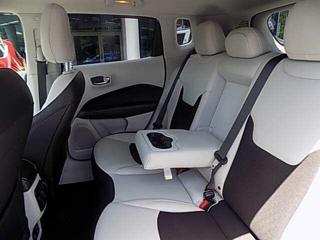  2021 Jeep Compass Image: 7