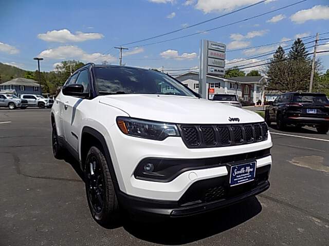  2023 Jeep Compass Image: 2