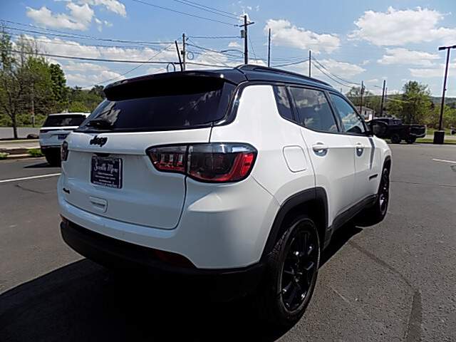  2023 Jeep Compass Image: 4