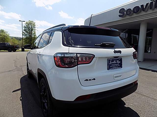  2023 Jeep Compass Image: 5