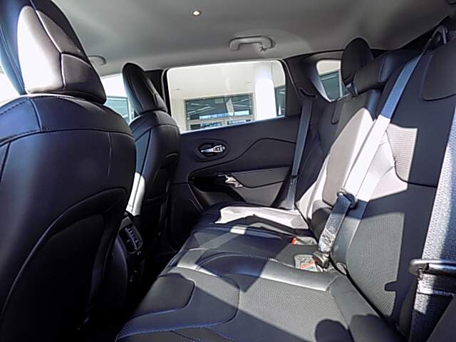  2023 Jeep Cherokee Image: 8
