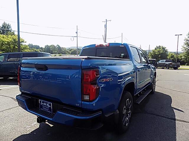  2024 Chevrolet Colorado Image: 2
