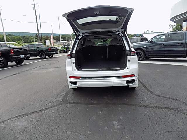  2023 Jeep Grand Cherokee Image:…