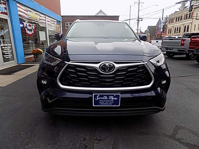  2021 Toyota Highlander Image: 7