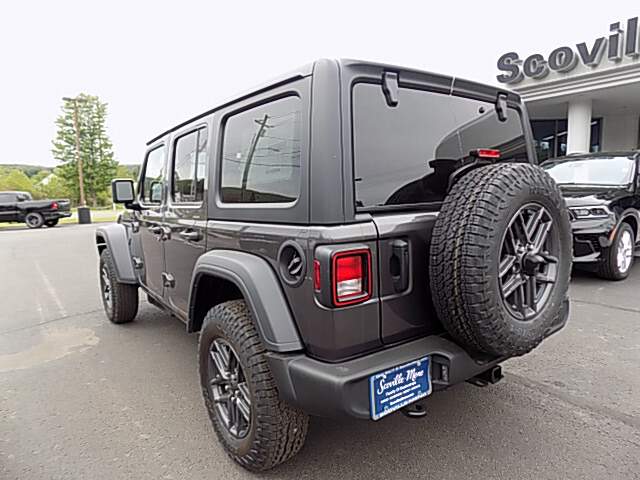  2026 Jeep Wrangler Image: 4