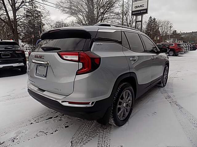  2022 GMC Terrain Image: 4