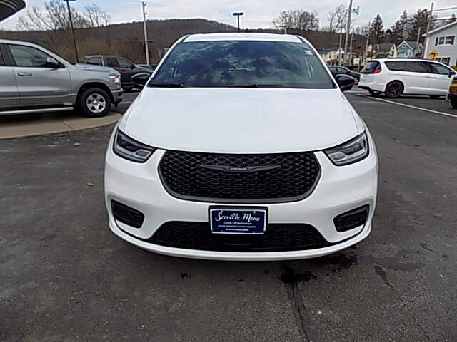  2024 Chrysler Pacifica Image: 1