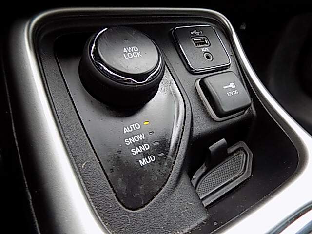  2019 Jeep Compass Image: 8